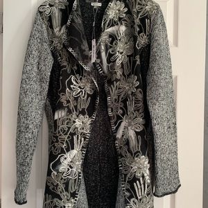 Sioni Womens Cardigan Sweater Black Gray Floral Boho Wearable Art Size Large New